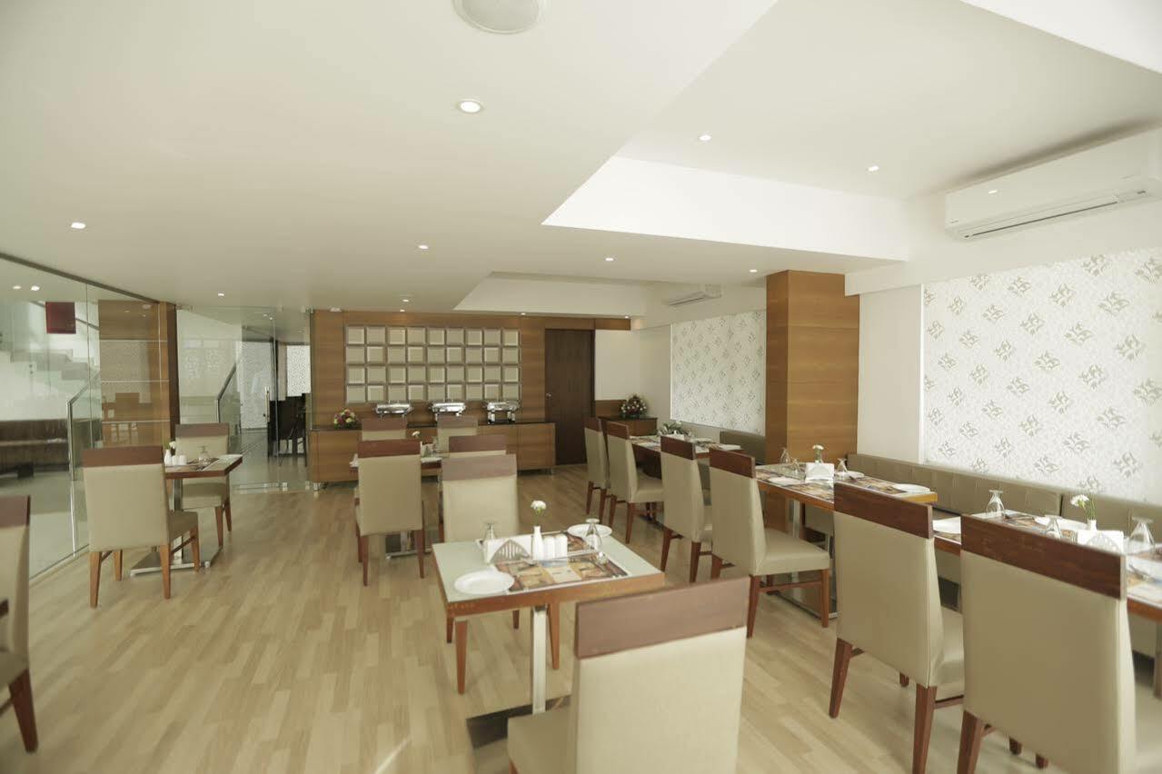 Park Connect Hotel Kochi Kültér fotó