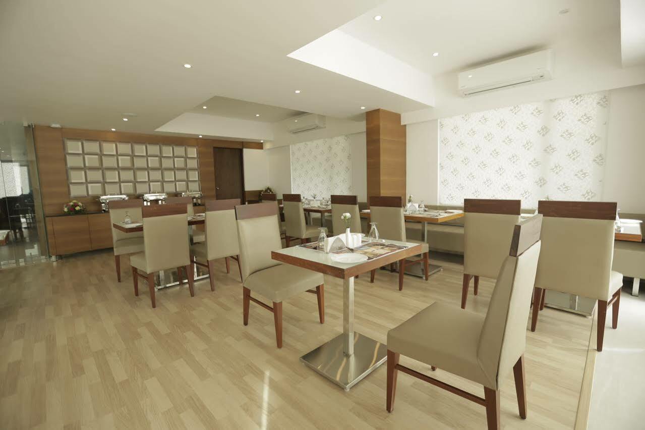 Park Connect Hotel Kochi Kültér fotó
